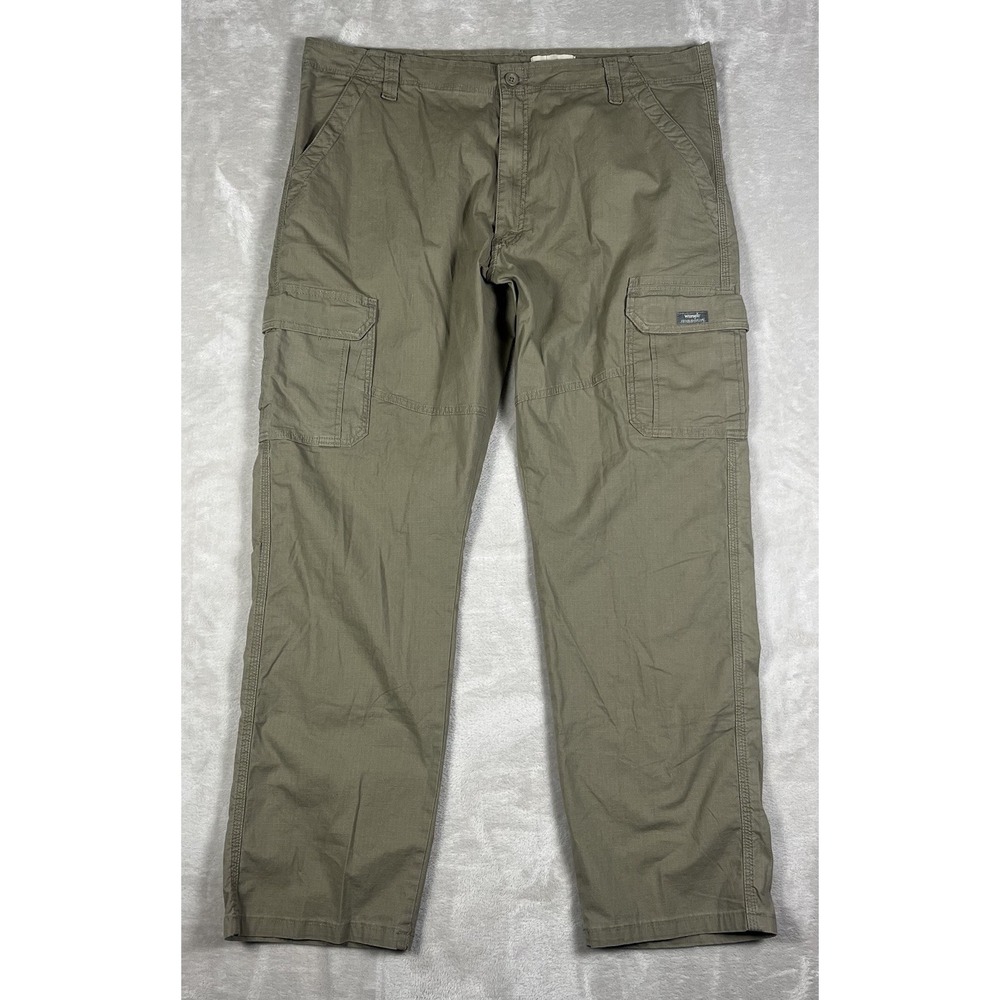 Wrangler Pants Men 40x32 Relaxed Fit Tan Cargo Flex Work Stretch Comfort Ripstop
